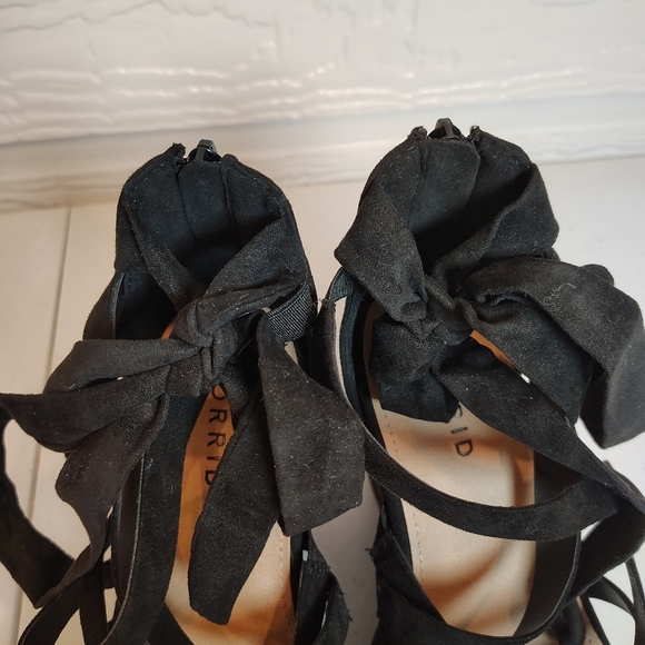 New Torrid Strappy Wrap Platform Wedge BLACK  Size 6.5 WW - Picture 6 of 9